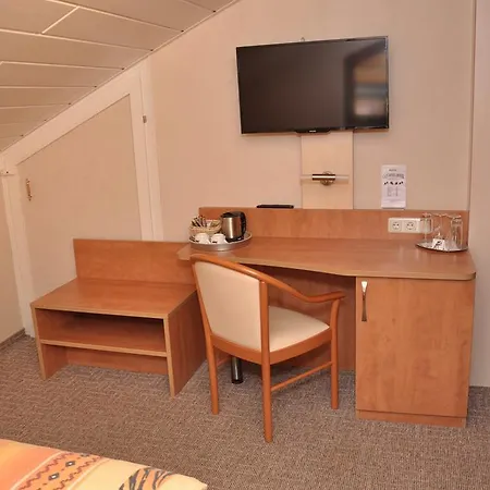 Πανσιόν Cafe Hoyer Und Rödigsdorf