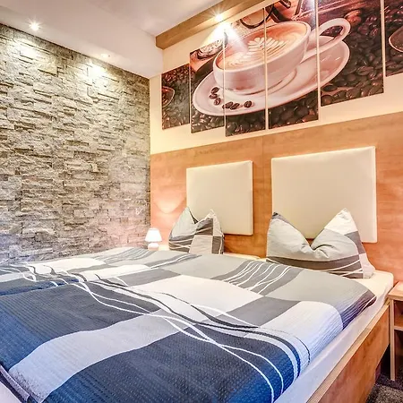 Guest house Cafe Hoyer Pension Und Appartements