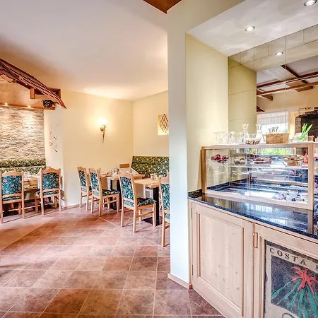 Guest house Cafe Hoyer Pension Und Appartements Roedigsdorf
