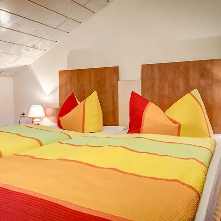 Guest house Cafe Hoyer Pension Und Appartements