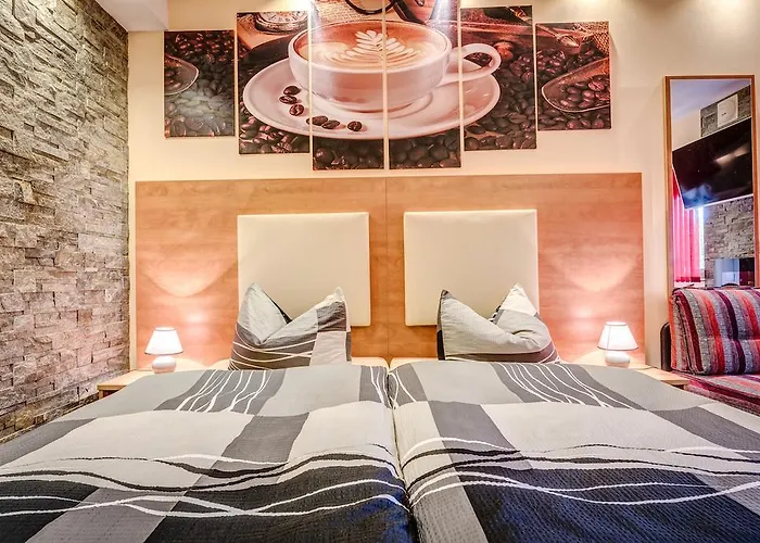 Cafe Hoyer Und Pensjonat Rödigsdorf